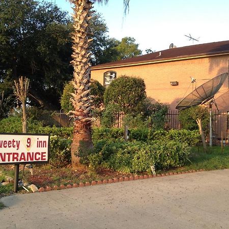 Tweetys 9 Diamond Inn Houston Exterior photo